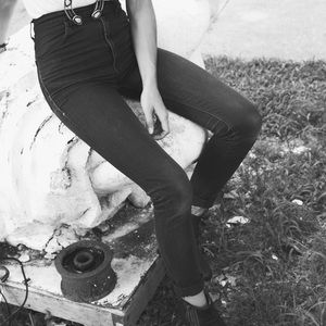 Imogene + Willie Elizabeth high rise slim leg jean